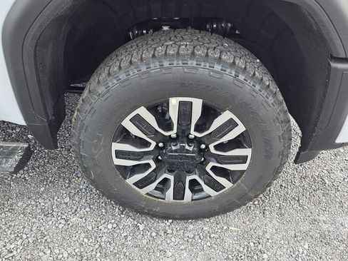 New 2026 GMC Sierra 2500 Denali Ultimate AWD/4WD image 16
