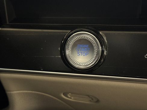 New 2026 Genesis GV70 2.5T Advanced AWD/4WD image 23