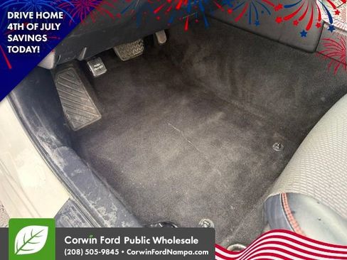 Used 2016 Toyota Camry SE FWD image 23