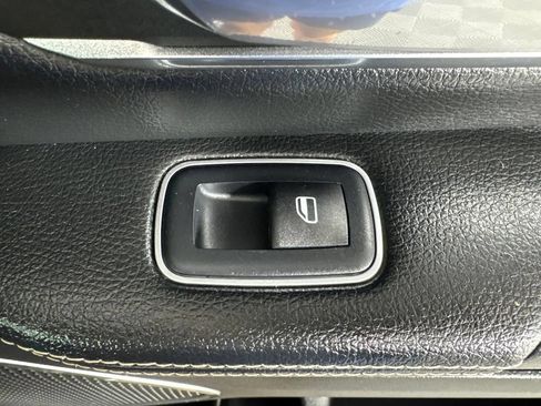Used 2019 RAM 1500 Laramie w/ Sport Appearance Package AWD/4WD image 50