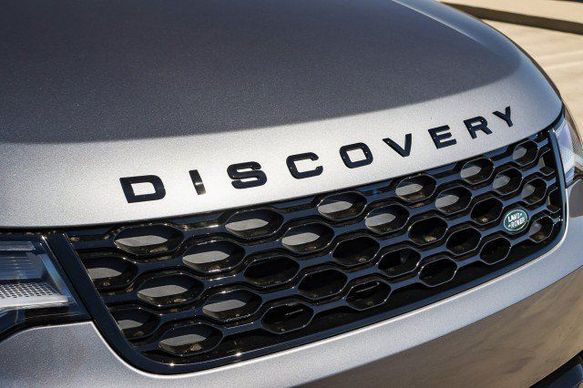 Used 2025 Land Rover Discovery Dynamic SE AWD/4WD image 8