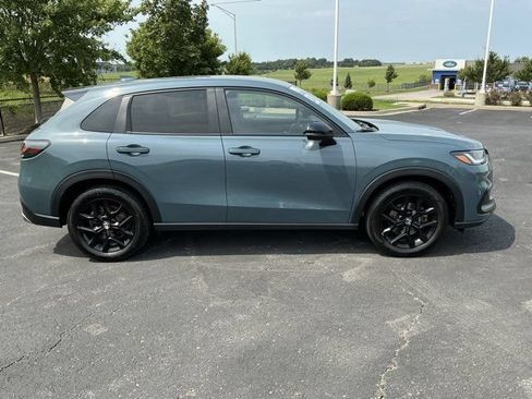 Used 2024 Honda HR-V Sport image 3