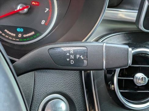 Used 2019 Mercedes-Benz GLC 350e 4MATIC image 12
