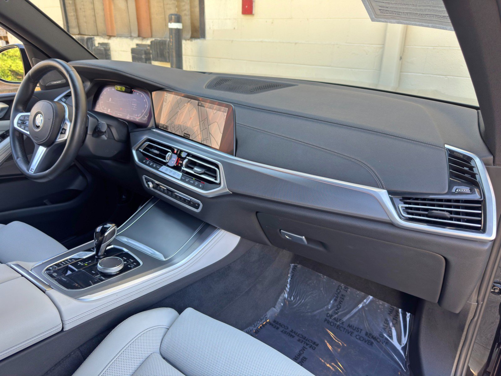 Used 2023 BMW X5 sDrive40i w/ M Sport Package RWD image 16