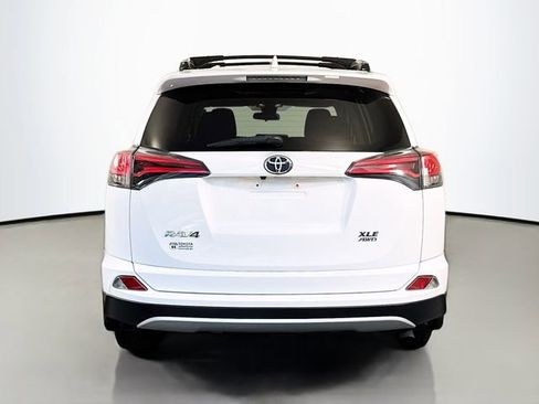 Used 2017 Toyota RAV4 XLE w/ Carpet Mat Package AWD/4WD image 7