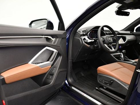 Used 2025 Audi Q3 2.0T Premium w/ Convenience Package image 38