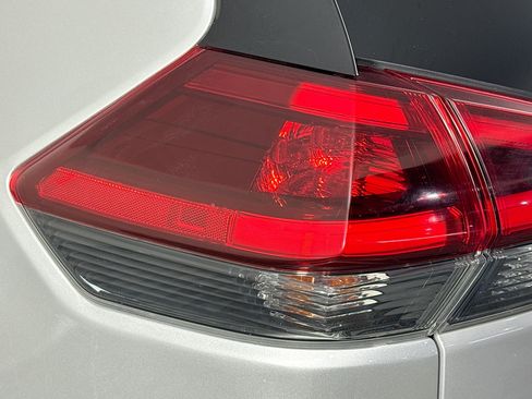 Used 2020 Nissan Rogue S w/ Special Edition Package FWD image 34