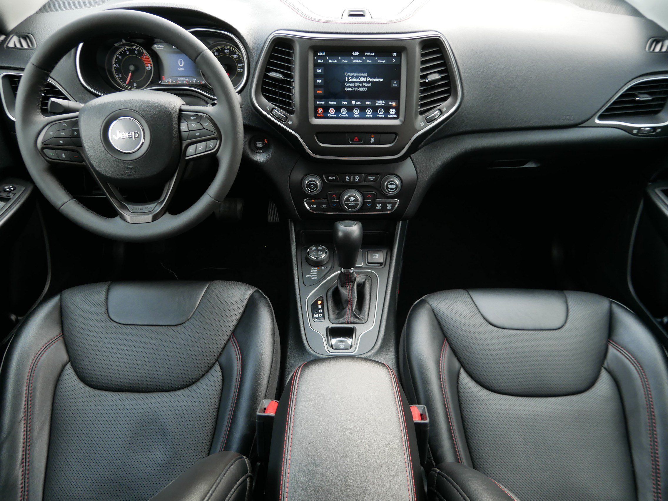 Used 2022 Jeep Cherokee Trailhawk w/ Premium Leather Package AWD/4WD image 10