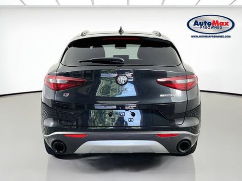 Used 2023 Alfa Romeo Stelvio Ti AWD/4WD image 8