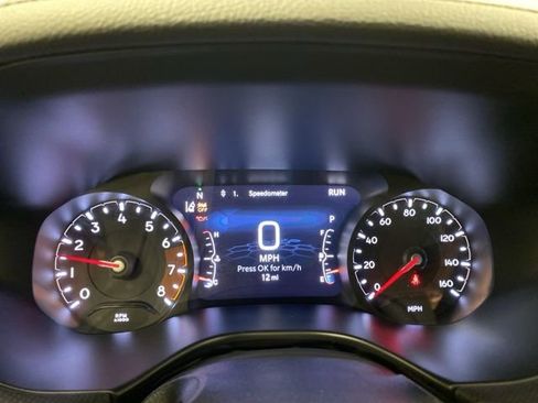 Used 2026 Jeep Compass Latitude image 9