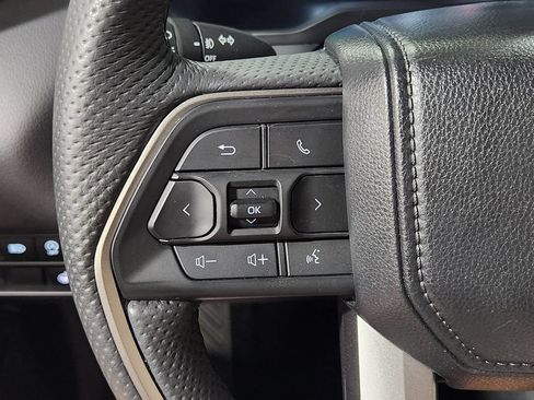 Used 2025 Toyota Tundra Limited AWD/4WD image 50