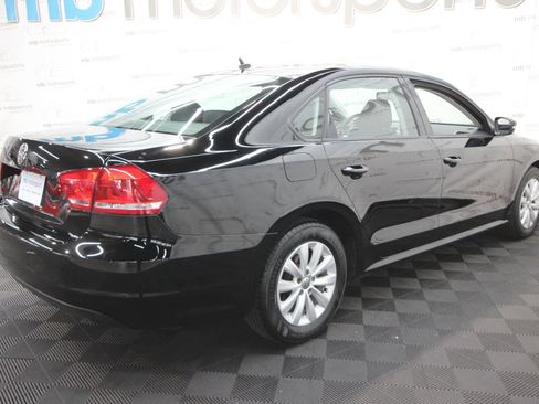 Used 2013 Volkswagen Passat 2.5 S FWD image 7