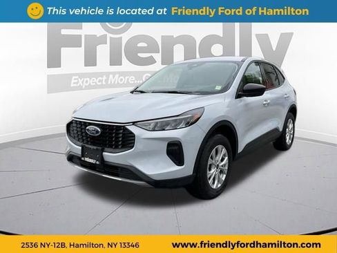 Used 2025 Ford Escape Active w/ Cold Weather Package AWD/4WD image 1