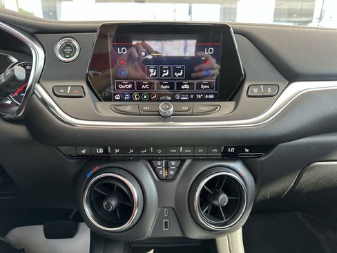 Used 2021 Chevrolet Blazer LT w/ Sound & Technology Package FWD image 36