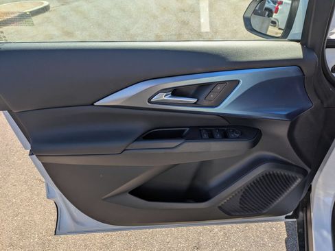 New 2026 Chevrolet Equinox EV LT FWD image 7