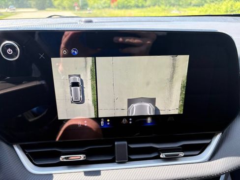 New 2026 Chevrolet Equinox LT w/ Convenience Package II FWD image 26