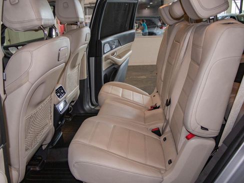 Used 2020 Mercedes-Benz GLS 450 4MATIC image 15