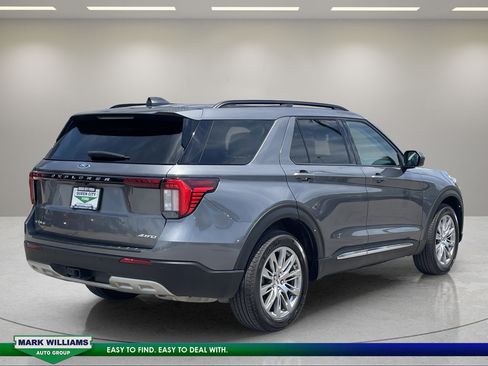 Used 2025 Ford Explorer Active w/ Active Comfort Package AWD/4WD image 3
