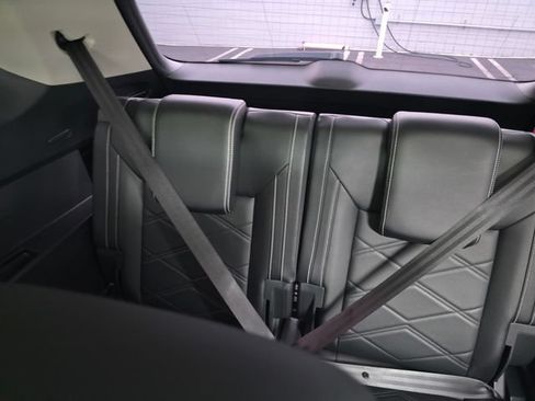Used 2024 Volkswagen Atlas SE FWD image 14