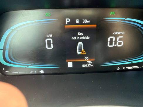 Used 2025 Hyundai Palisade SEL AWD/4WD image 16