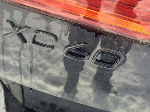 Used 2024 Volvo XC60 T8 Ultimate w/ Climate Package image 6