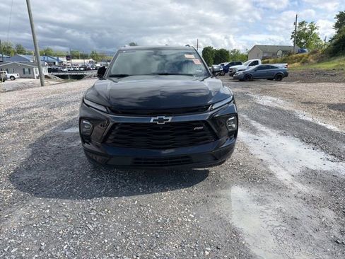 Used 2024 Chevrolet Blazer RS w/ Driver Confidence II Package FWD image 2