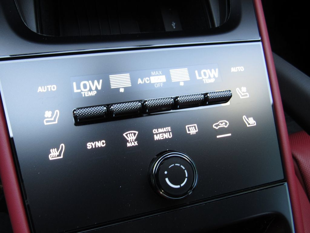 Certified 2025 Porsche Cayenne E-Hybrid AWD/4WD image 27