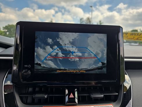 Certified 2025 Toyota Corolla SE FWD image 28