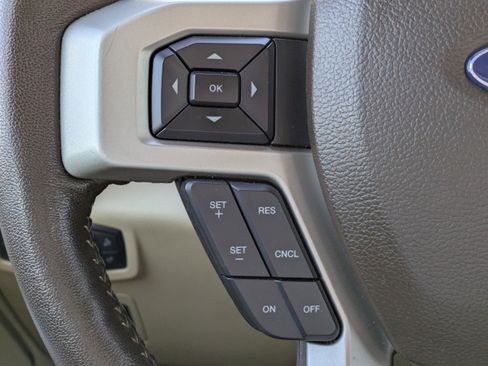 Used 2018 Ford F150 Lariat image 19