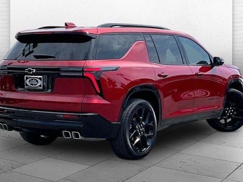 Used 2026 Chevrolet Traverse RS AWD/4WD image 13