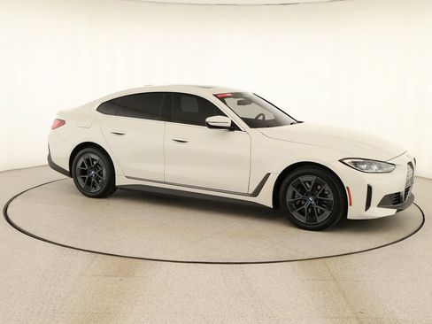 Used 2024 BMW i4 eDrive40 w/ Premium Package RWD image 9