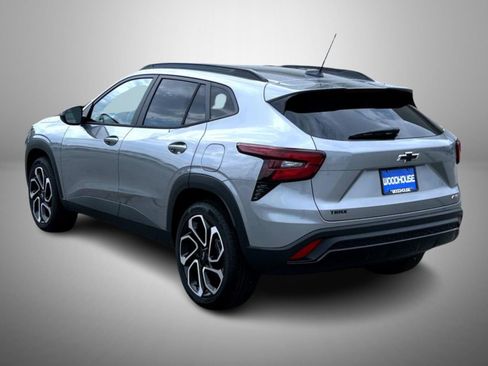 New 2025 Chevrolet Trax RS w/ Sunroof Package image 7
