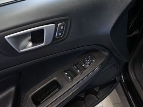 Used 2022 Ford EcoSport Titanium image 19