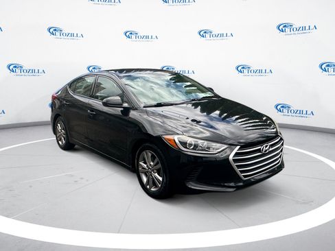 Used 2017 Hyundai Elantra SE FWD image 7
