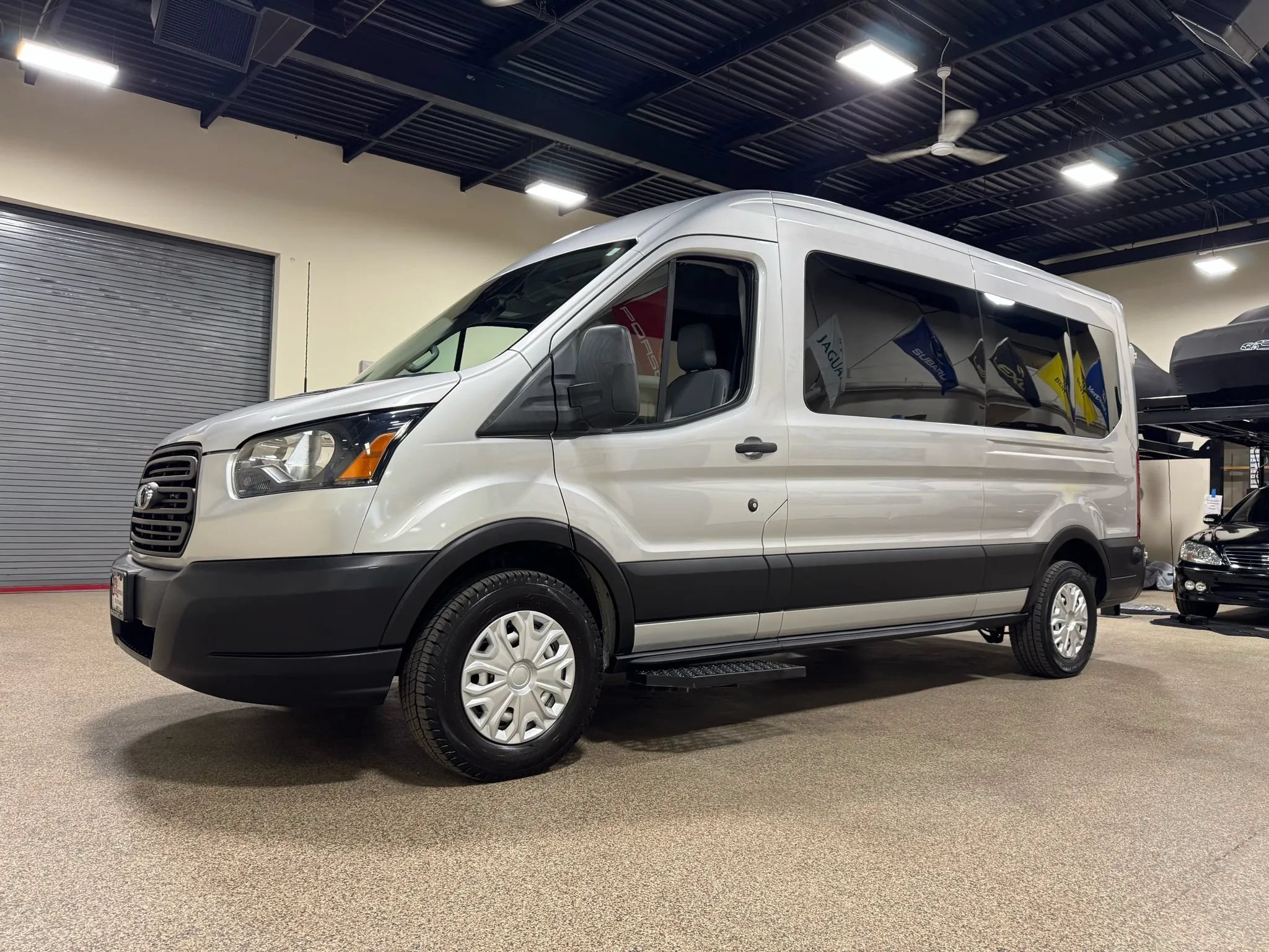 Used 2019 Ford Transit 250 148 Medium Roof RWD image 2