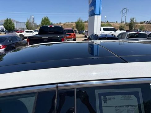 Used 2020 Ford Edge Titanium w/ Equipment Group 301A AWD/4WD image 10