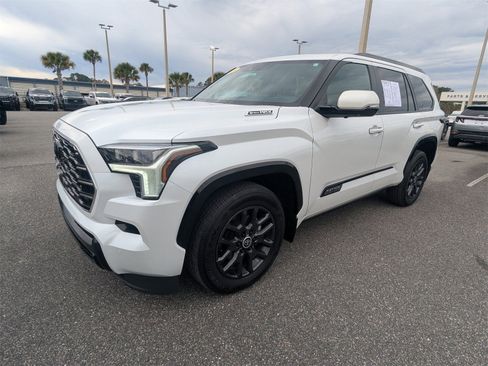 Used 2024 Toyota Sequoia Platinum image 8