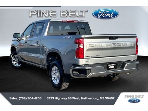 Used 2026 Chevrolet Silverado 1500 LT image 2