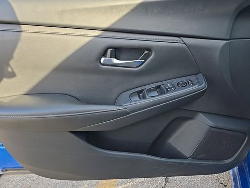 Used 2024 Nissan Sentra SV image 9