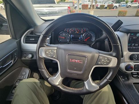 Used 2019 GMC Yukon SLT image 15