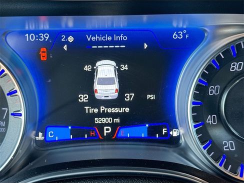 Used 2021 Chrysler 300 Touring w/ Sport Appearance Package image 12