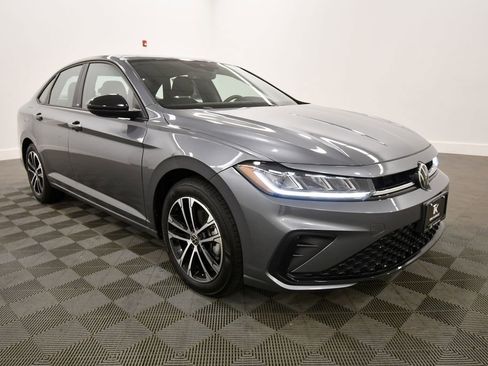 Used 2025 Volkswagen Jetta Sport FWD image 10