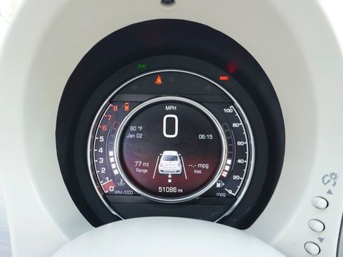 Used 2018 FIAT 500 Pop image 18