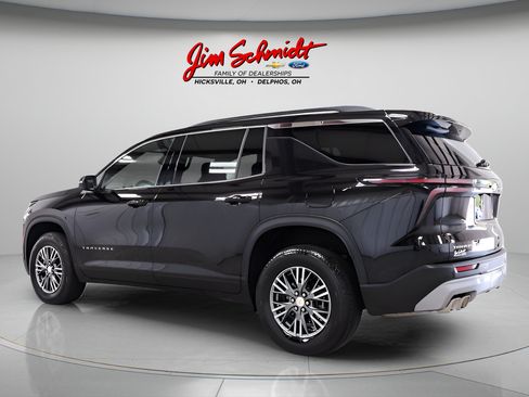 Used 2026 Chevrolet Traverse LT AWD/4WD image 4