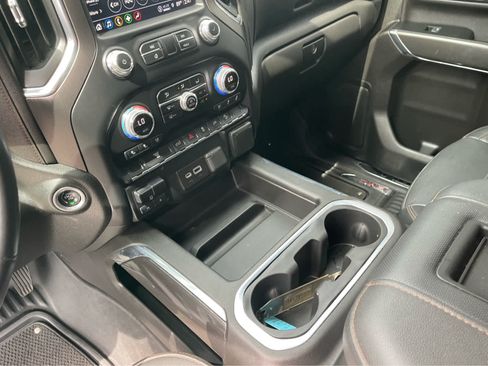 Used 2022 GMC Sierra 2500 AT4 AWD/4WD image 18