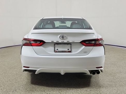 Used 2024 Toyota Camry SE image 6