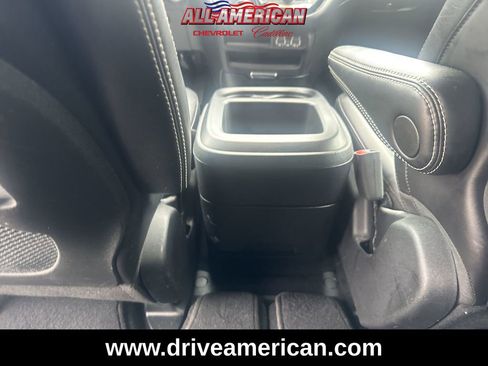 Used 2025 Chrysler Pacifica Select image 20