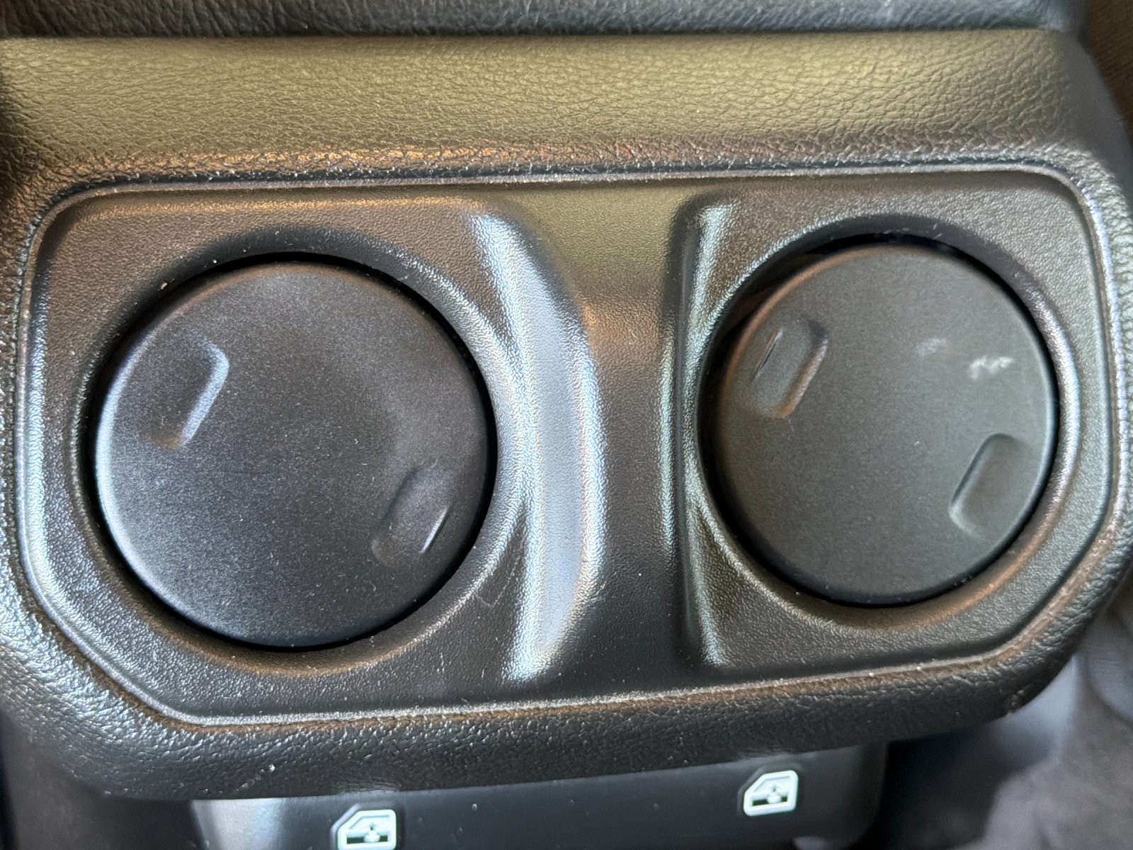 Used 2025 Jeep Wrangler Unlimited Sport AWD/4WD image 33