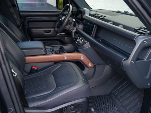 Used 2021 Land Rover Defender 110 X AWD/4WD image 3