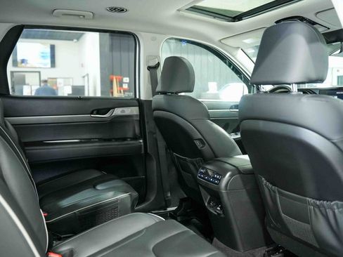 Used 2023 Hyundai Palisade SEL w/ Premium Package image 26